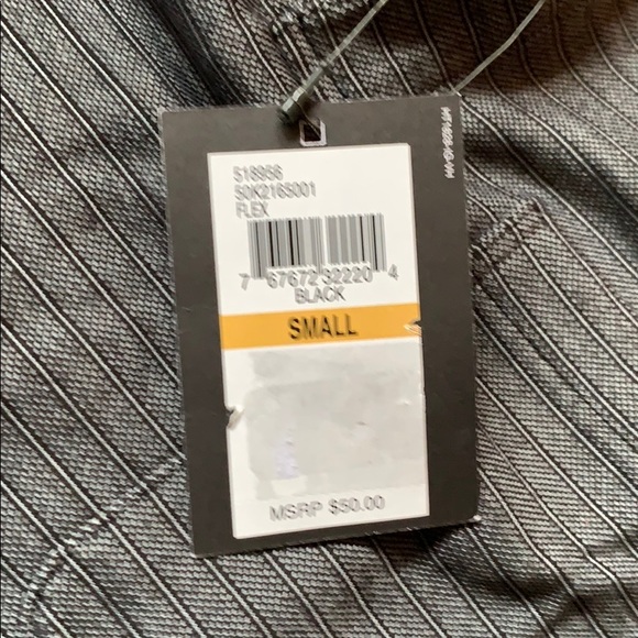 NWT Van Heusen Classic Fit Tee - Picture 4 of 7